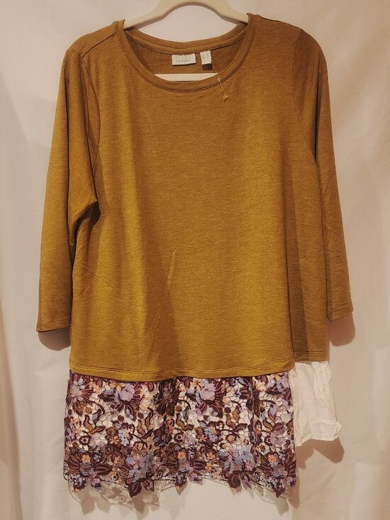 LOGO by Lori Goldstein Tops - LOGO Lounge Boho long sleeve tunic with lace ruffle hem with pockets Size L